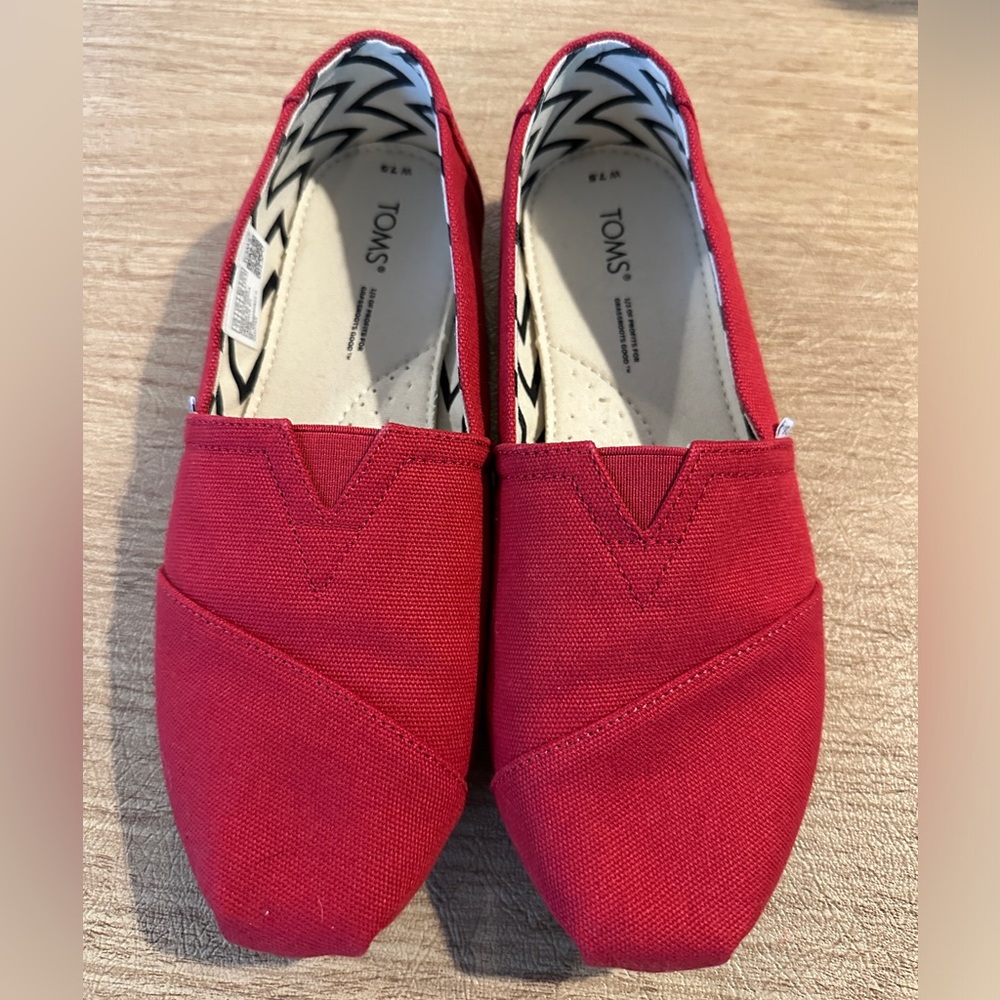 Toms Classic Canvas Women’s Shoes Size 7.5 Like New